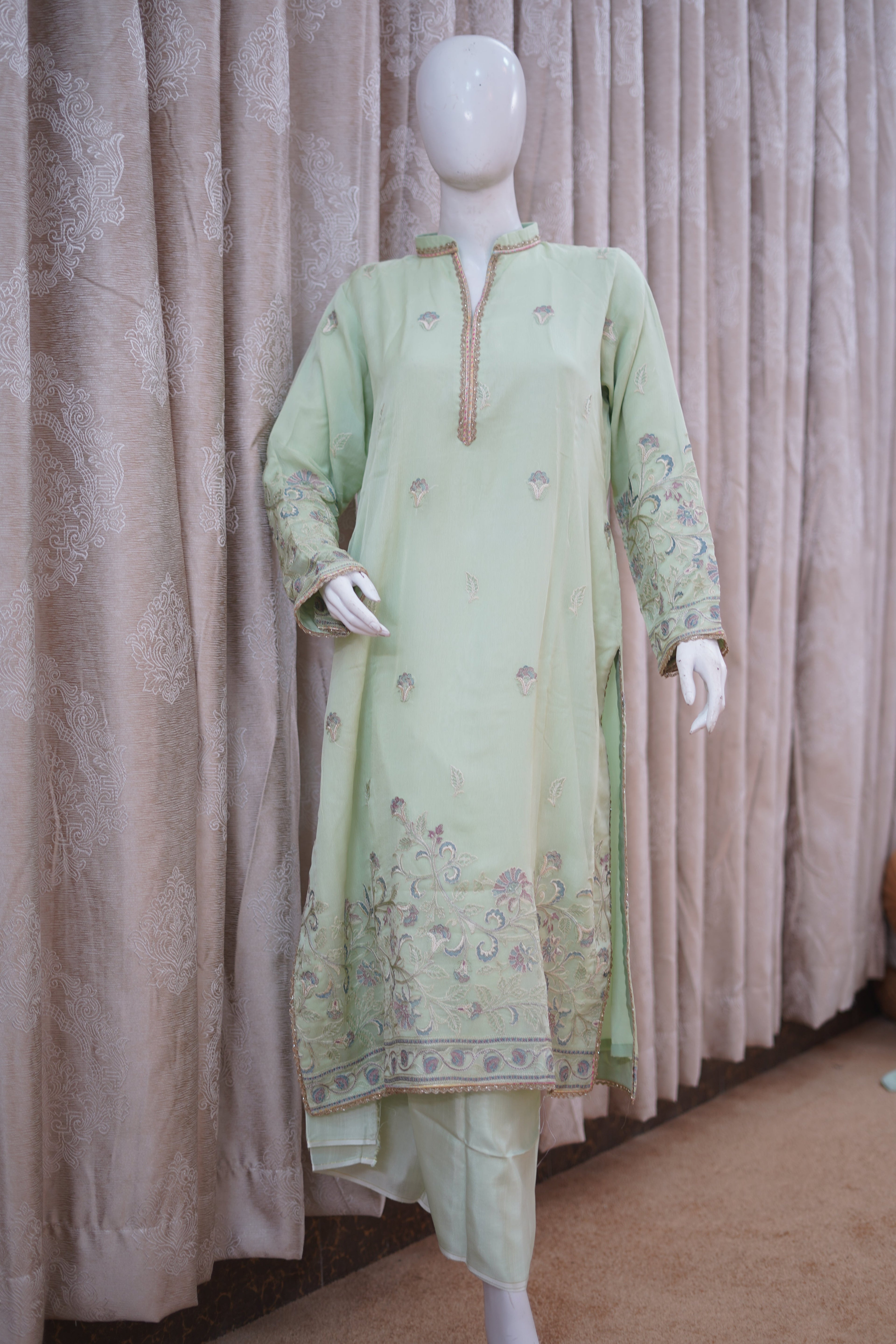 Khilat by Hera – Pistachio Green Embroidered Chiffon 3-Piece Unstitched Suit