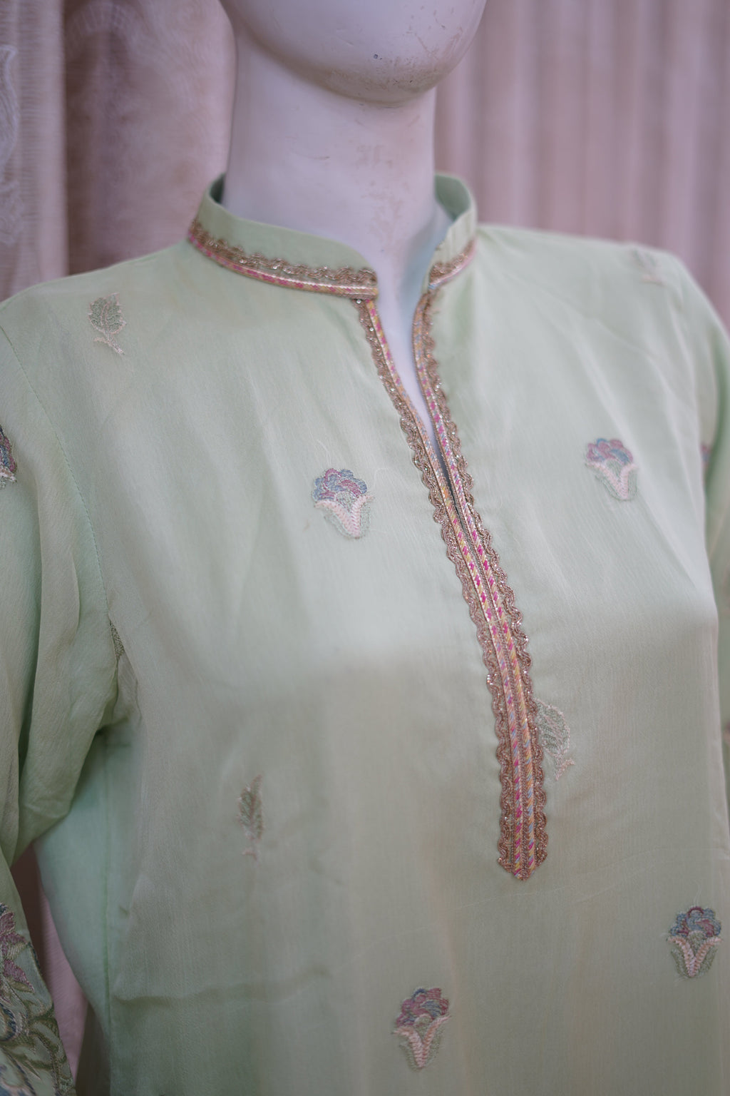 Khilat by Hera – Pistachio Green Embroidered Chiffon 3-Piece Unstitched Suit
