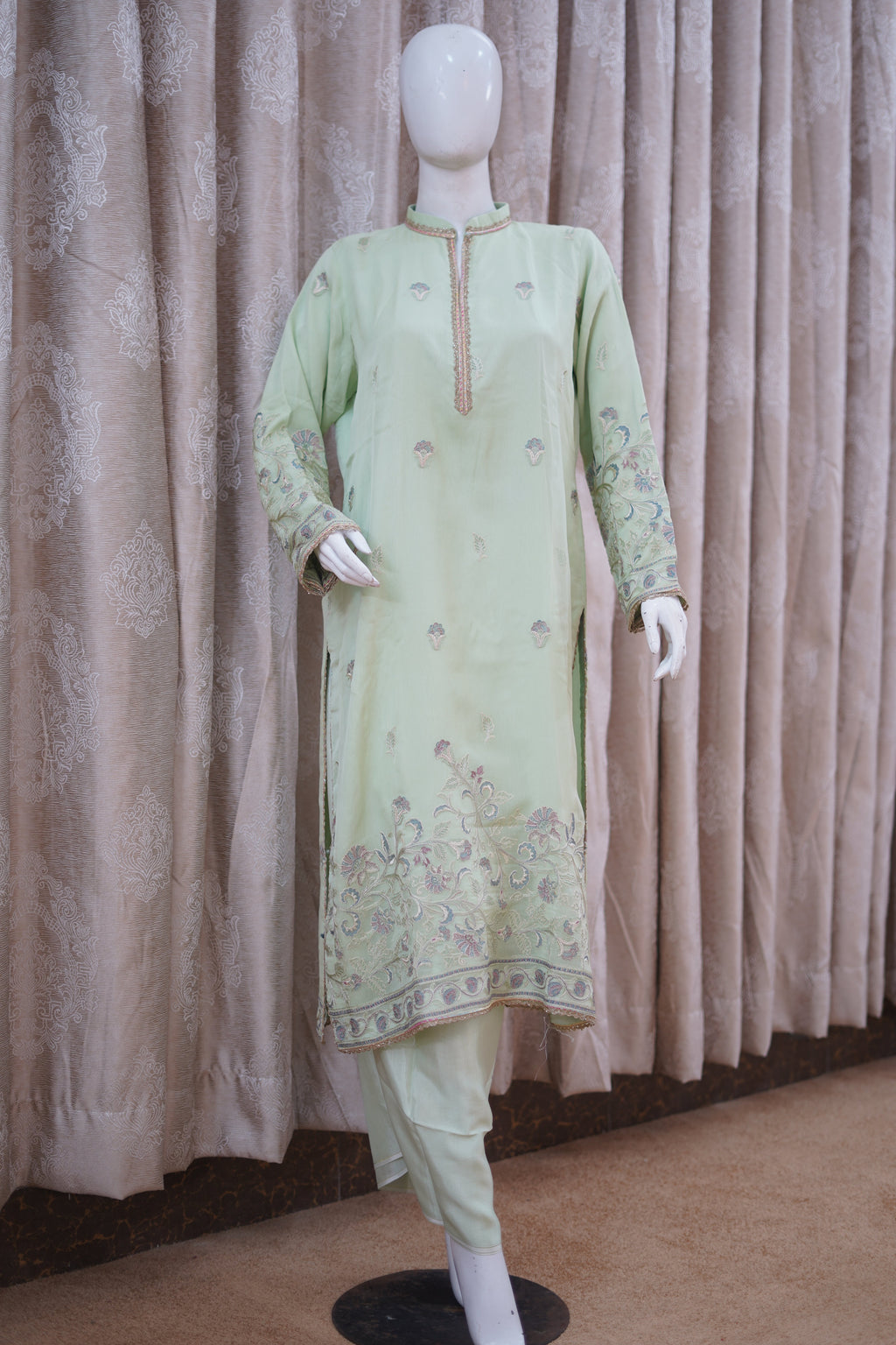 Khilat by Hera – Pistachio Green Embroidered Chiffon 3-Piece Unstitched Suit