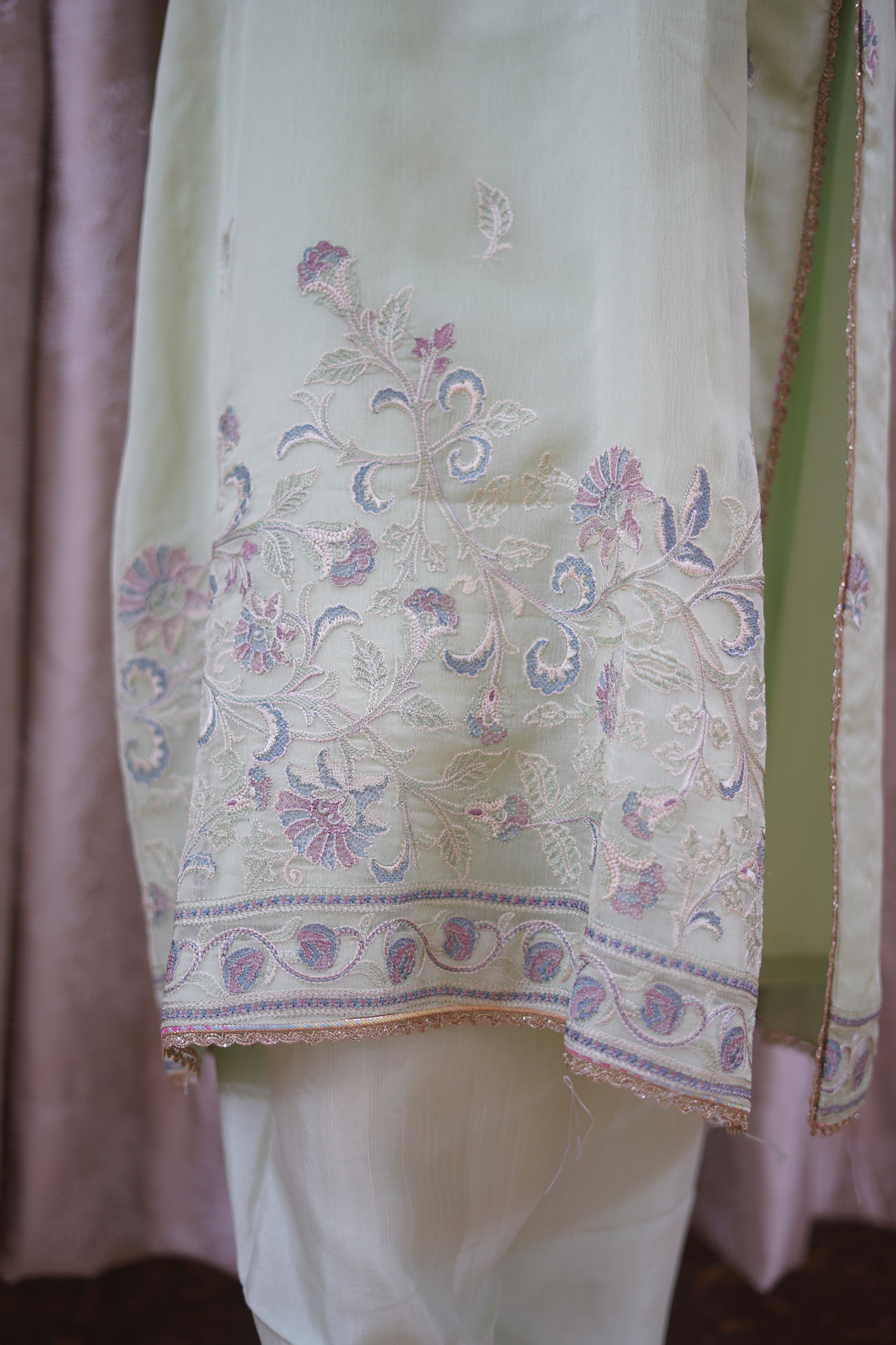 Khilat by Hera – Pistachio Green Embroidered Chiffon 3-Piece Unstitched Suit